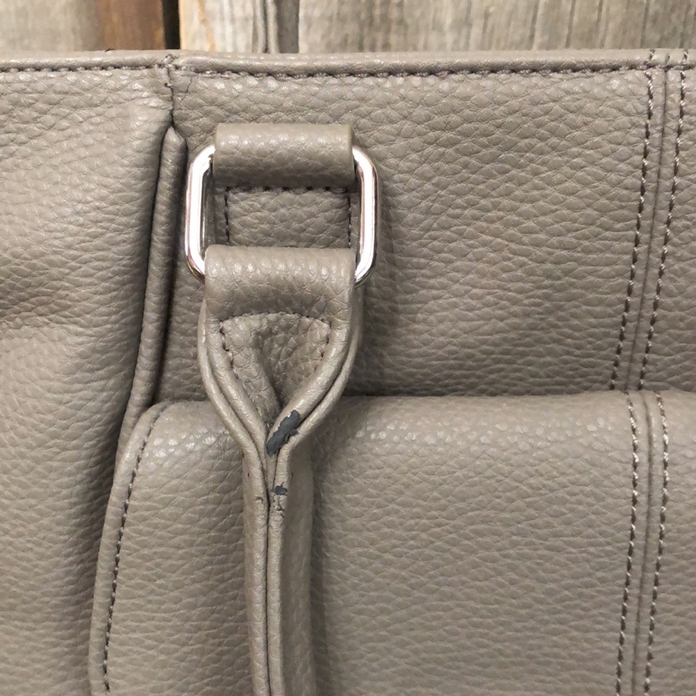 Thirty One Mini Diamond District Tote Purse in Putty Snake Jewell by thirty-one - Picture 16 of 17